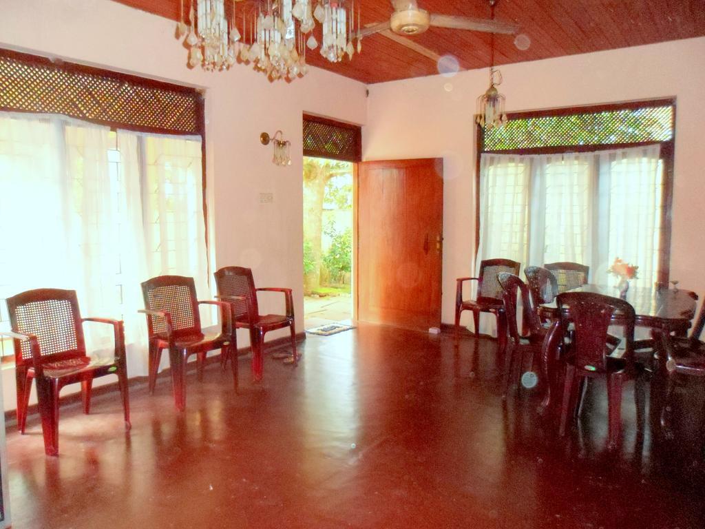 Hikkaduwa Home Stay Exterior photo