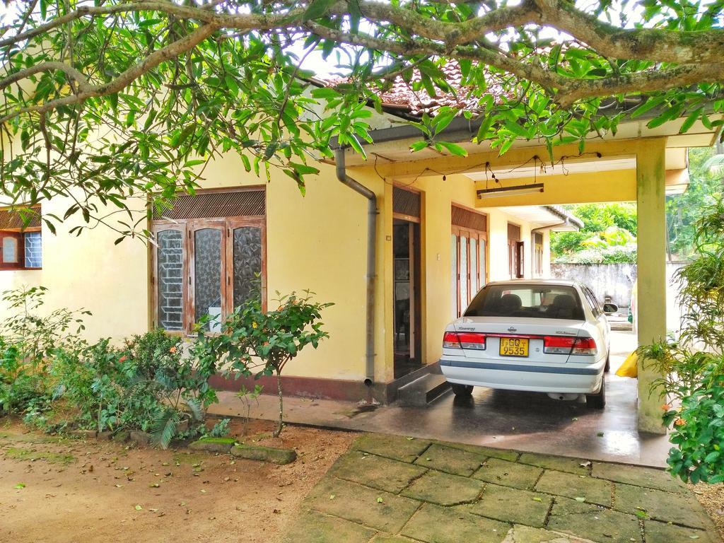 Hikkaduwa Home Stay Exterior photo